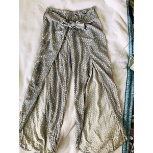 Tulip hem pants